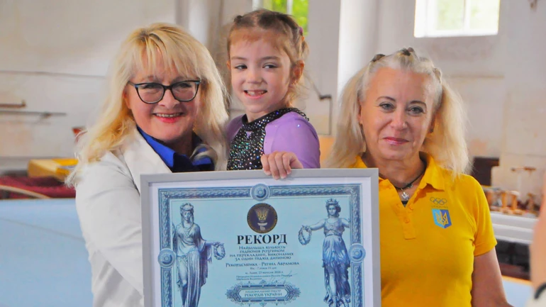 Вже вшосте: 7-річна гімнастка зі Львова встановила новий рекорд України