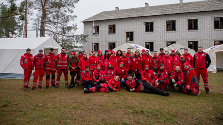 У червоній зоні з перших хвилин. Як волонтери Українського Червоного Хреста рятують людей в екстрених умовах