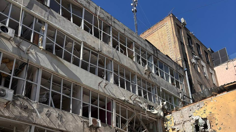 Внаслідок атаки РФ пошкоджено склад видавництва Наш Формат