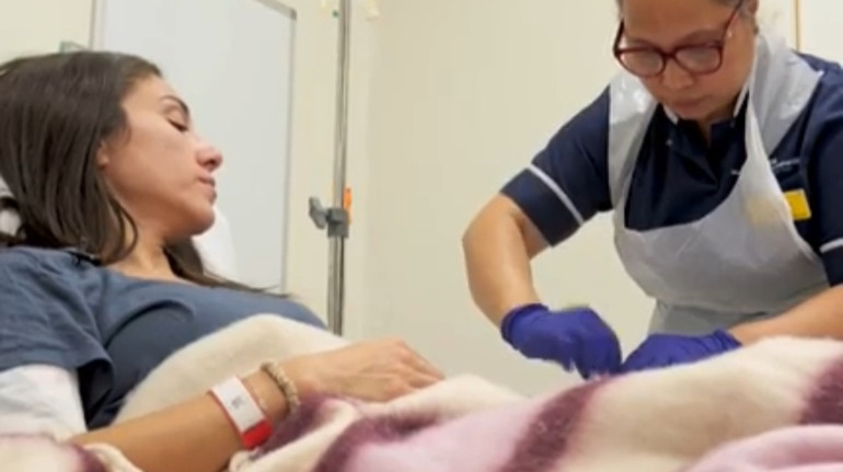 У Британії вперше випробовують нове лікування розсіяного склерозу: історія пацієнтки, що наважилася