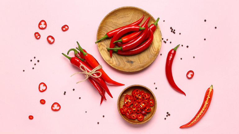 Мазохізм чи переосмислення болю? Чому деякі люди люблять гостру їжу