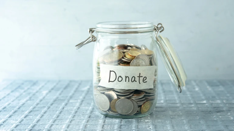 Побрила голову і давала непотрібні ліки: в Австралії жінка вигадала сину рак заради пожертв