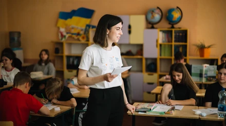 Не лише наздогнати програму. Як українські вчителі допомагають повернутися до навчання