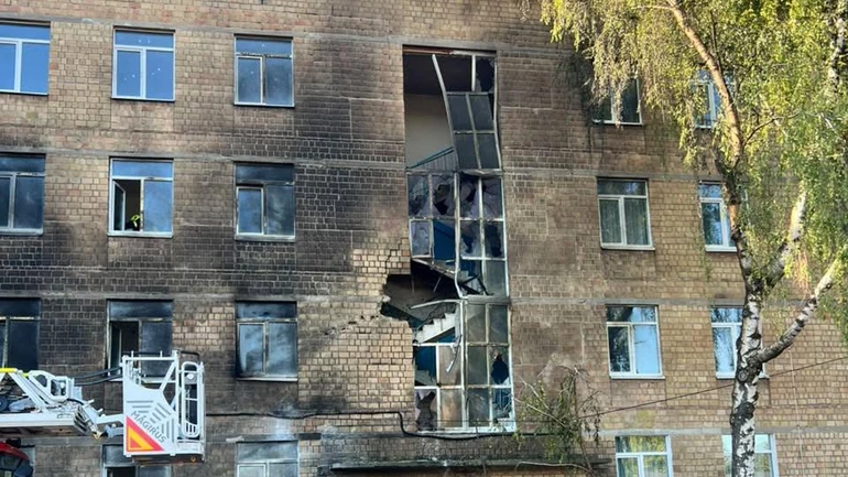 У Києві через обстріли РФ постраждав кожен третій заклад освіти