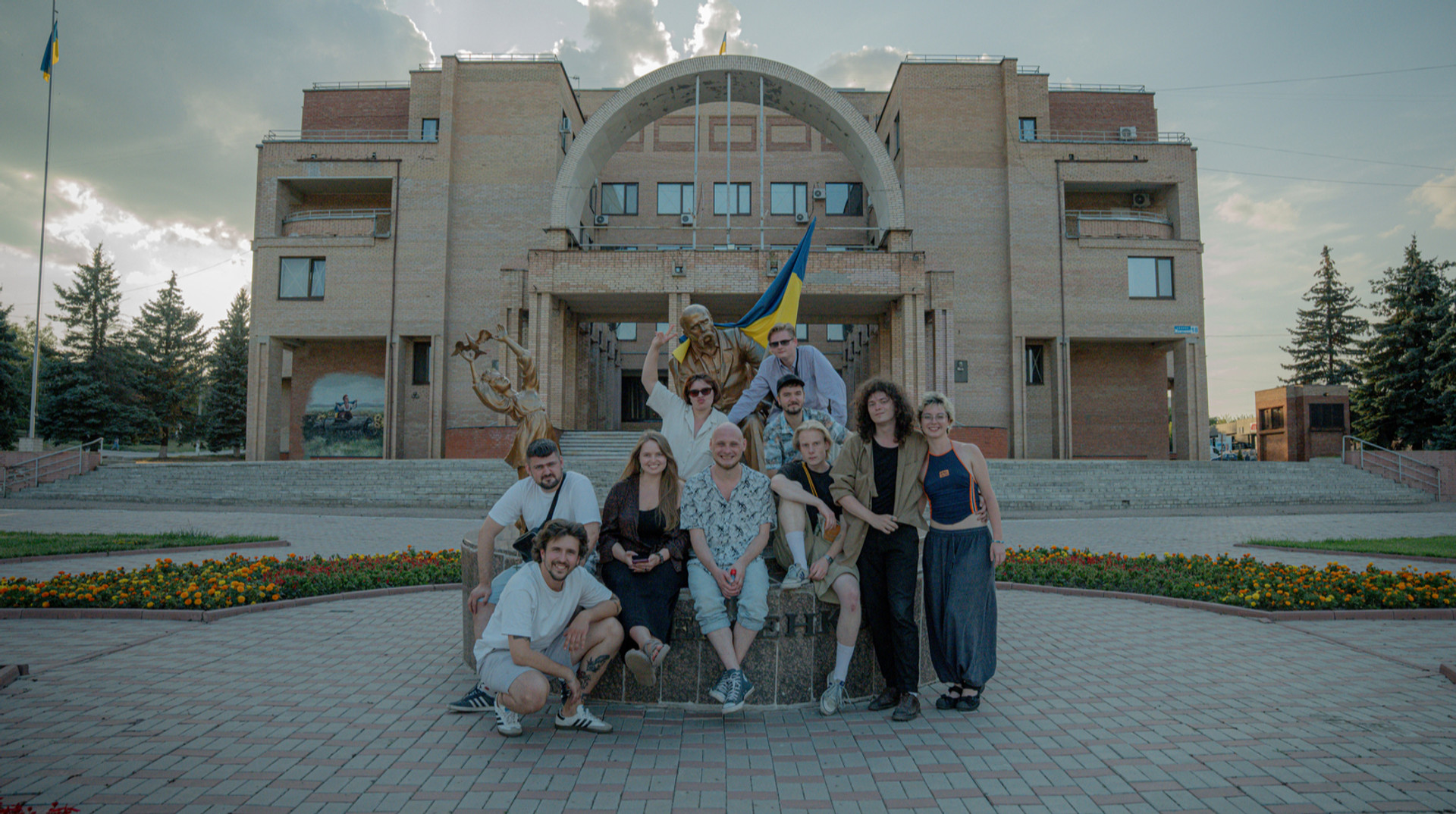 Літслем – це поетичне гамселиво: як харківські поети вчили балаклійців вірші читати