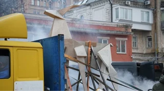 Українського Оригамі Оленя перед Венеційською бієнале покажуть у Європарламенті