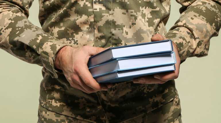 У деканаті порадили чекати і сподіватися. Як отримати пільги на навчання, якщо один з батьків – учасник бойових дій