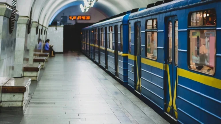 Петиція про перейменування станції метро Почайна на Бандерівську не зібрала голосів