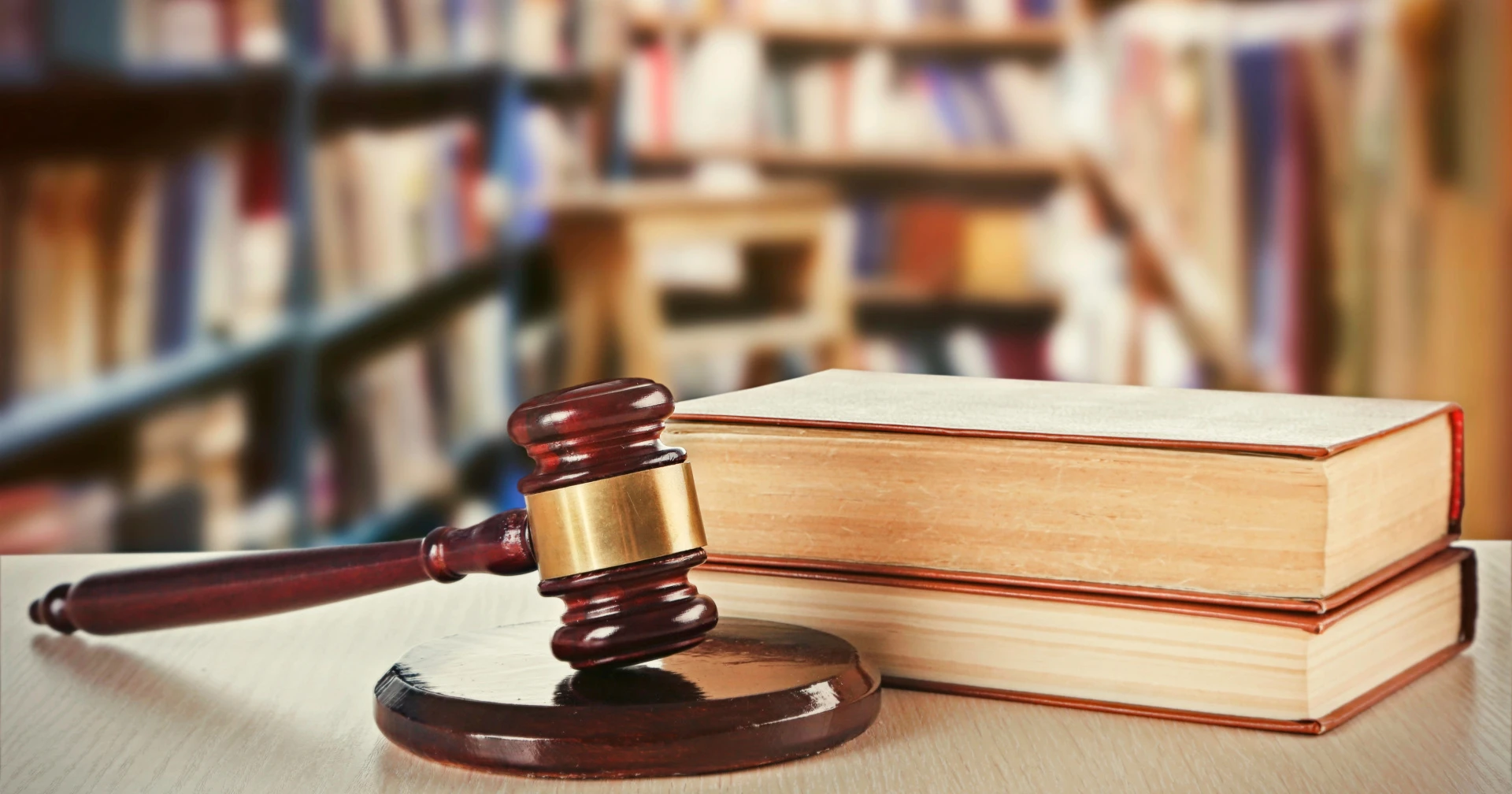 Хто і як має готувати правників: зміни, які відкладає парламент