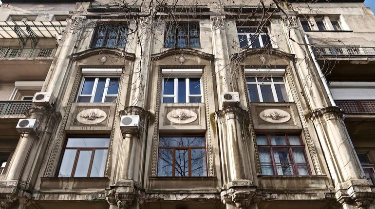 В Одесі пошкоджено прибутковий будинок Маргуліса через обстріл РФ