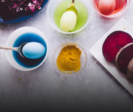 Крашанки-веселки. 7 натуральних барвників для великодніх яєць