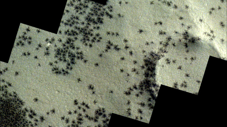 Південь Марса заполонили чорні павуки. Що це за явище
