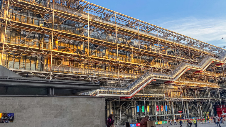 У паризькому Центрі Помпіду виявили приховану камеру у жіночій вбиральні