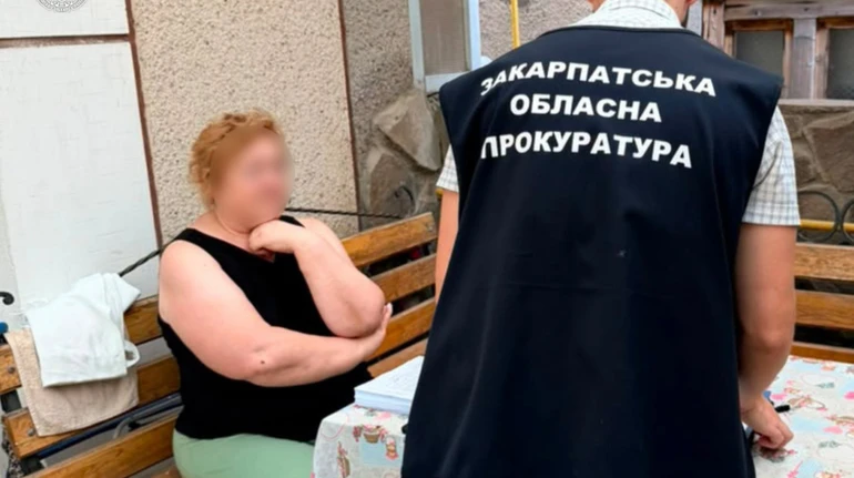 Соцпедагог, електрик і керівник гуртка: на Закарпатті викрили схему з мертвими душами в ліцеї
