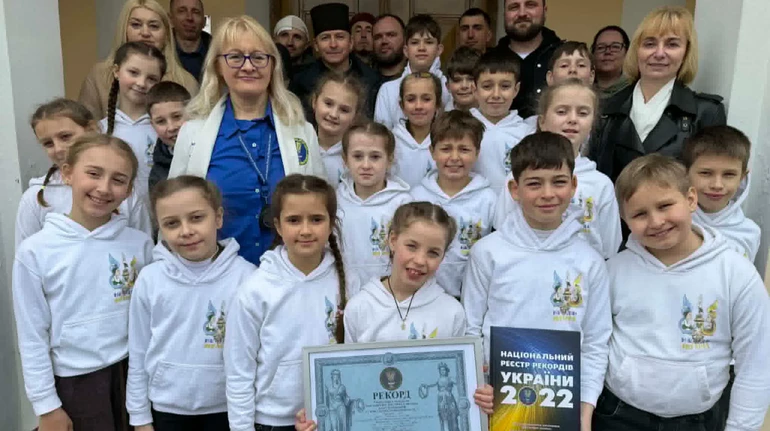 Діти й військові зі Львівщини встановили рекорд України, виступивши у храмах 321 раз