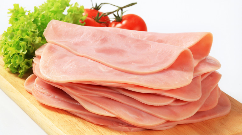 Як на сигаретах: у Британії закликають додати на пакування шинки і бекону попередження про ризик раку