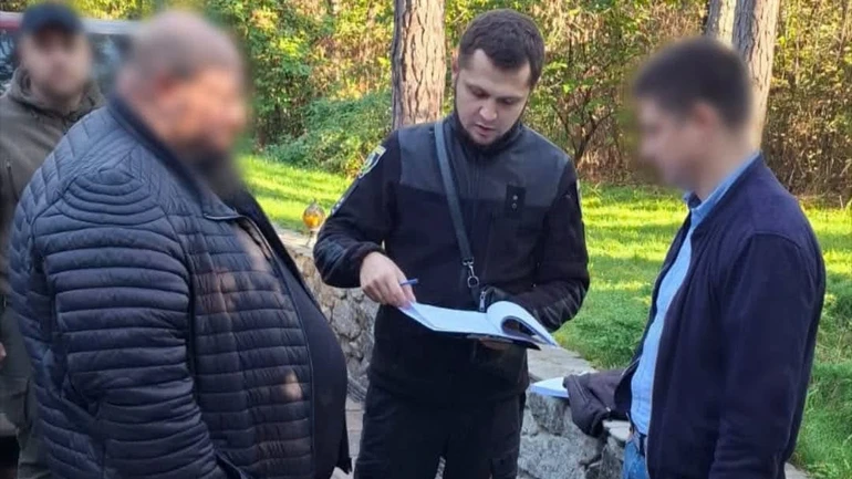 Закривав кредити з донатів на ЗСУ: директора ветеранського фонду підозрюють у привласненні коштів