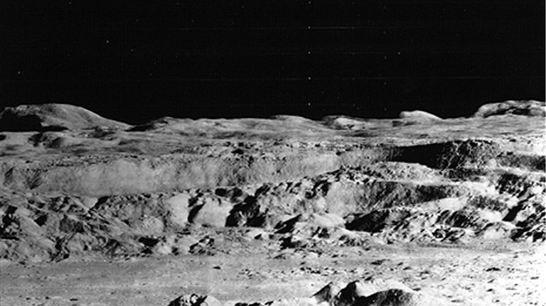 У Місяця немає магнітного поля, але деякі породи там намагнічені. Вчені знайшли цьому пояснення