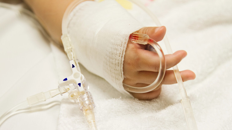 На Дніпропетровщині дворічний хлопчик вистрелив собі в голову: за справу взялася поліція