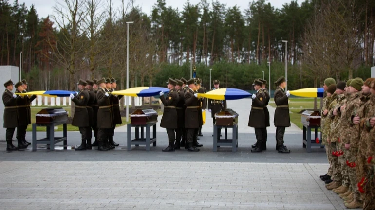 Більшість – невпізнані: у Мінветеранів розповіли, скількох воїнів поховали на меморіальному кладовищі