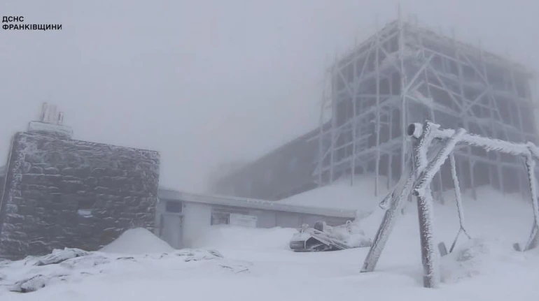 Весна на паузі: високогір’я Карпат знову засипало снігом