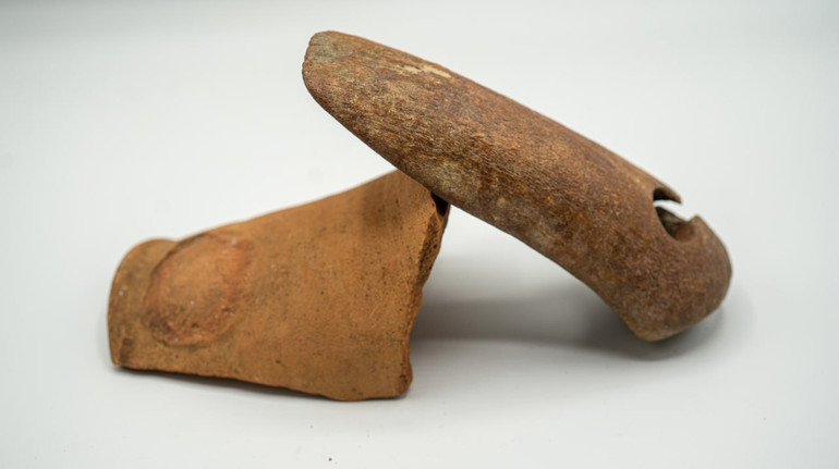 У Запоріжжі знайшли мотику з рогу оленя, якій кілька тисяч років