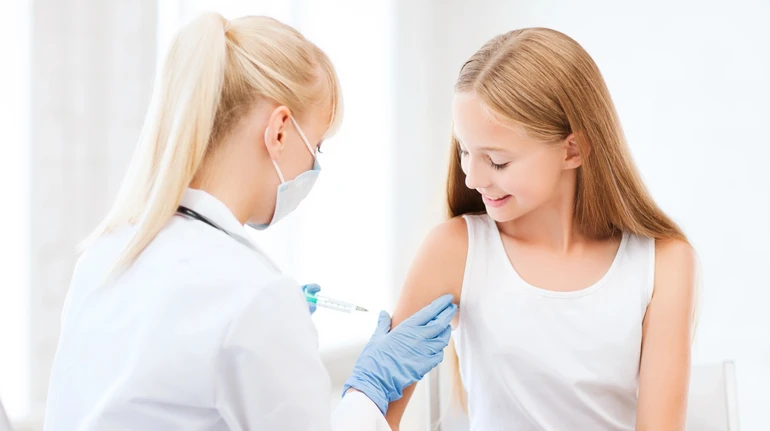 Як організм реагує на щеплення: у МОЗ пояснили, що є нормою і коли слід звернутися до лікаря