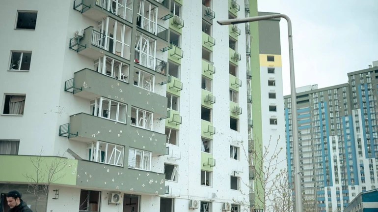 Загинув у власному ліжку: що відомо про 11-річного Максима, якого РФ вбила у Києві