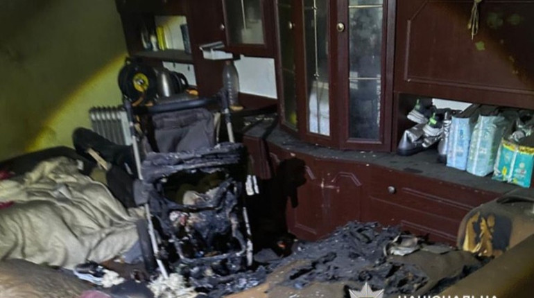 На Львівщині в будинку знайшли тіла братів віком 2, 4 і 6 років: їх на цілий день залишили самих удома