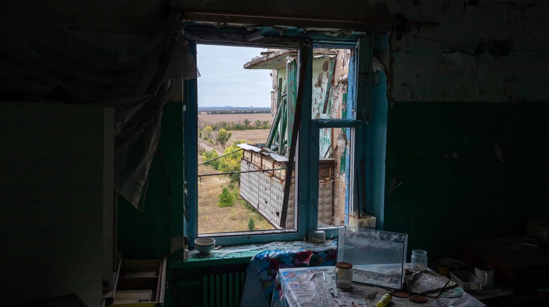 У мене немає дому. Чому так боляче втрачати рідні стіни та як знайти сили рухатися вперед