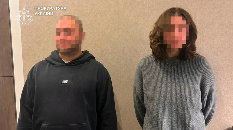 За непокору стояла на гречці: у Києві пара змушувала знайому надавати секс-послуги