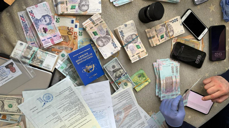 Пропонували прискорене оформлення документів: у Києві викрили схему у державних ветклініках