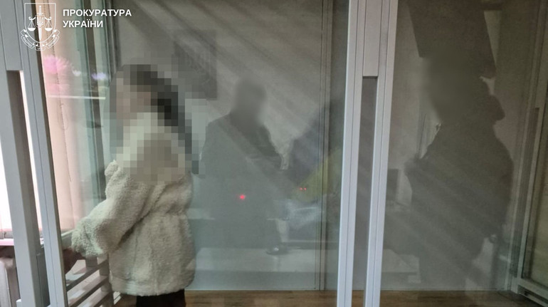 In Dnipro, a woman and her eldest son made a child's pornography with a younger one: they were tried