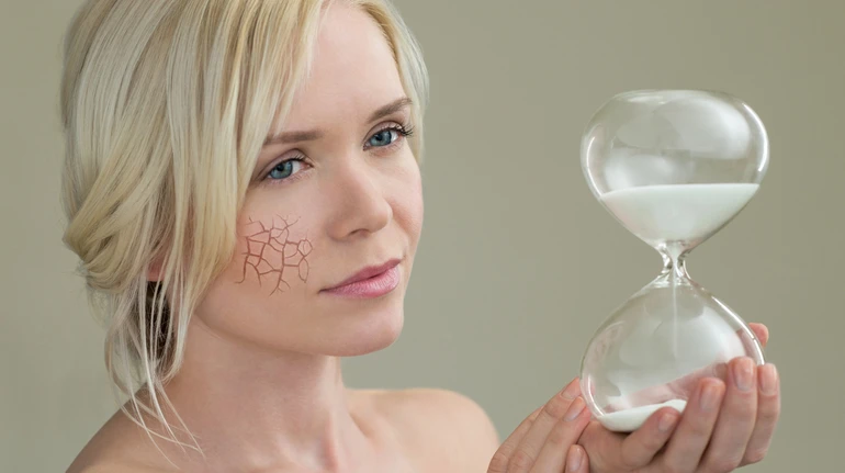 Чому війна пришвидшує старіння українців і як ми можемо цьому протистояти? Пояснення генетика