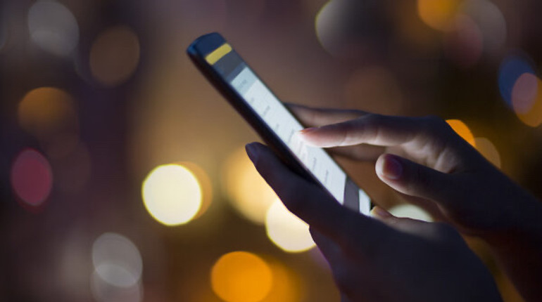 Перевіряєте телефон понад 100 разів на день? Вчені попереджають про серйозні наслідки