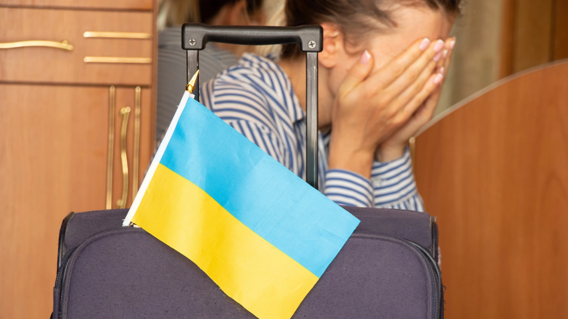 Провина вцілілого й відчуття слабкості: що ми переживаємо, виїжджаючи в безпечні місця?