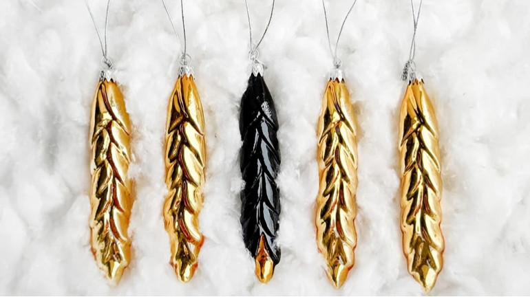 BEVZA зняла з продажу прикраси П’ять колосків: їх критикували за асоціацію з репресивною постановою