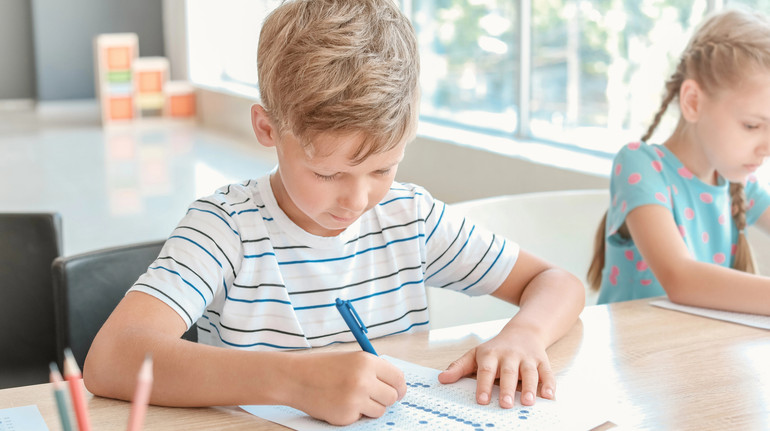 Уряд ухвалив дати початку та завершення навчального року у школах