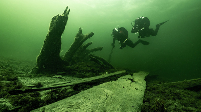Біля берегів Швеції знайшли середньовічну скриню для зброї під час обстеження затонулого флагмана