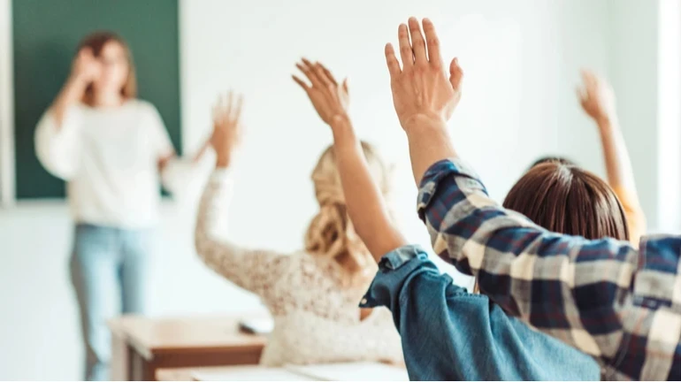 Реформа старшої школи: у МОН пояснили, чи справді в новостворених ліцеях має бути щонайменше 300 учнів