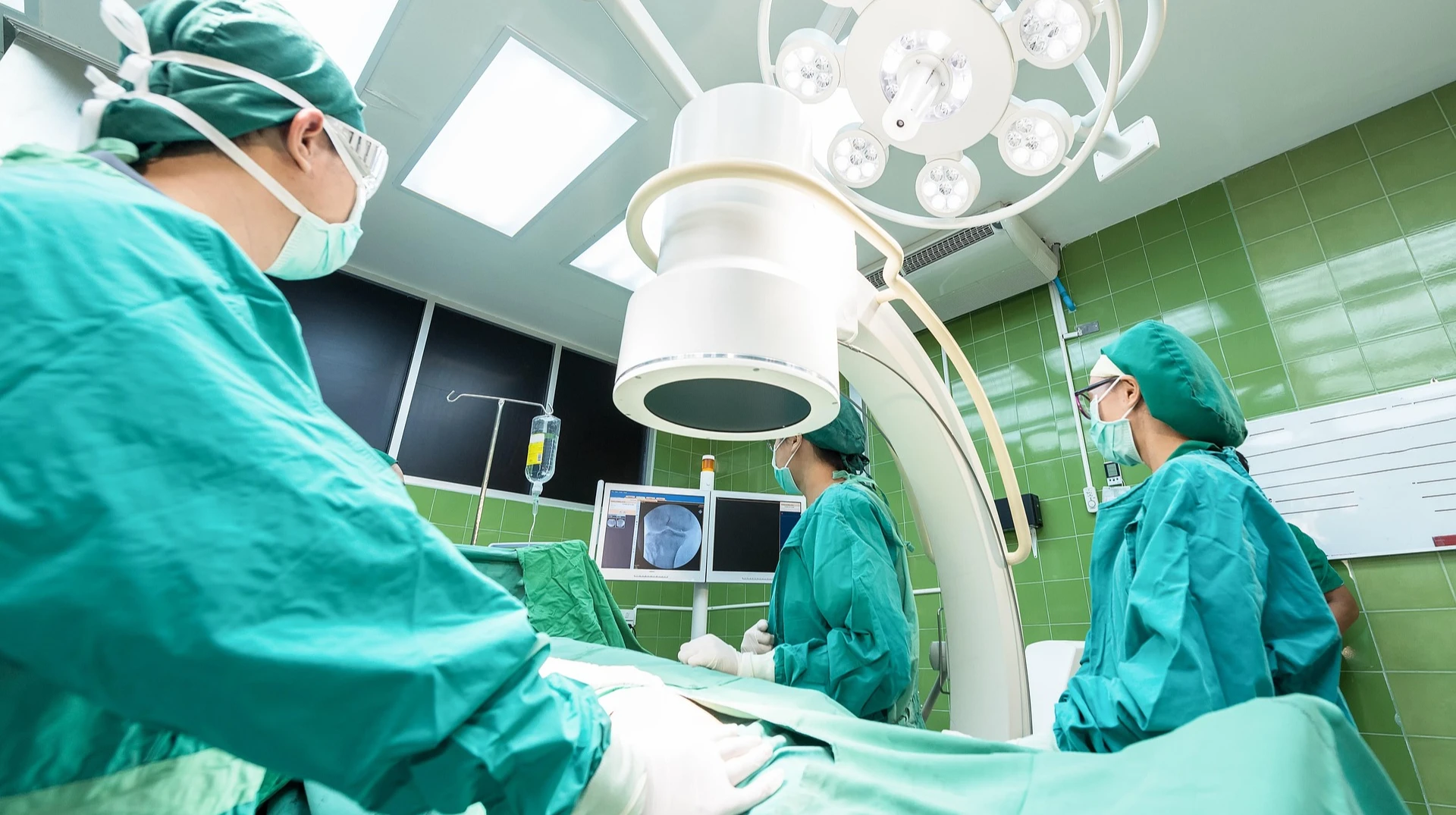 Чому ми віримо в магічне лікування і як доказова медицина виправляє смертельні помилки