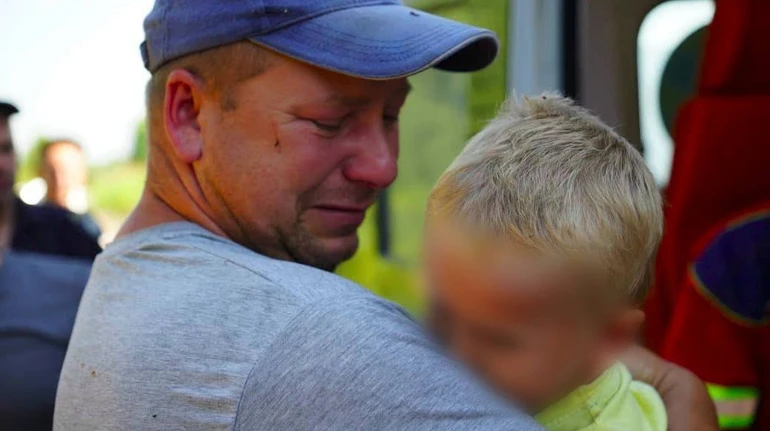 На Житомирщині всю ніч шукали 2-річного хлопчика, який загубився в лісі під час відпочинку з батьками