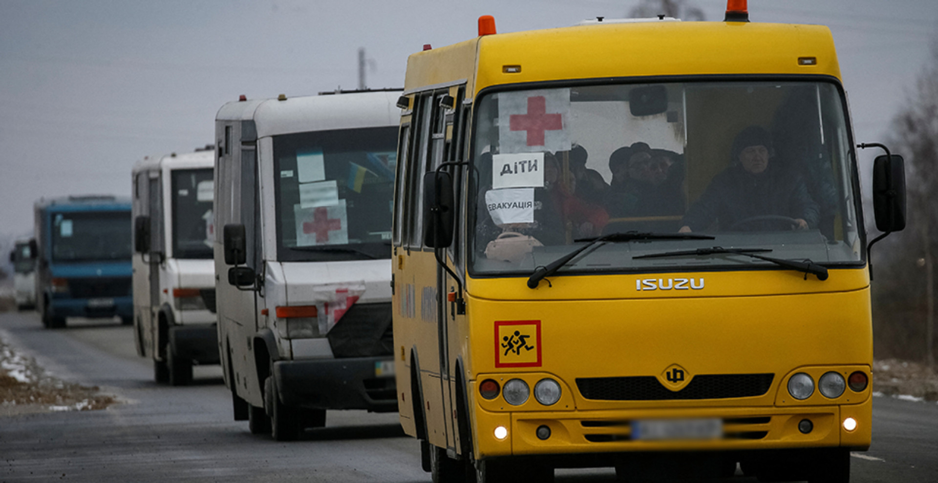 Окупанти полонили 33 волонтерів та інкримінують їм тероризм. Історії водіїв, які рятували людей у Маріуполі