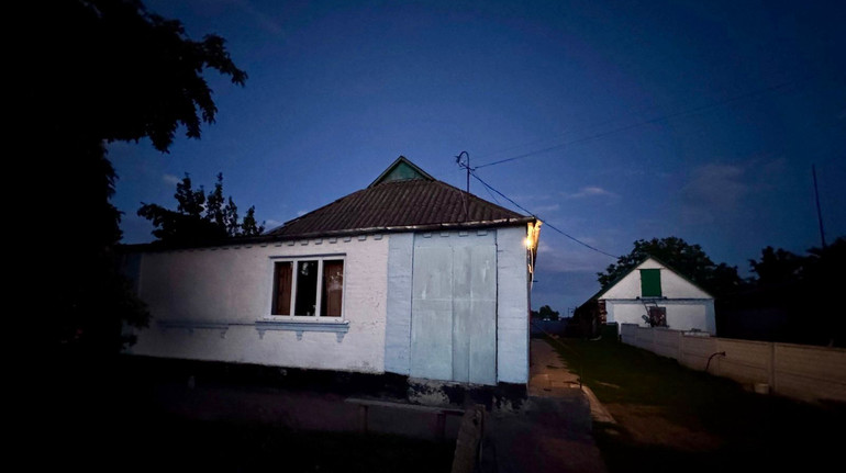 На Київщині чоловік до смерті побив власну матір: йому загрожує 10 років ув’язнення