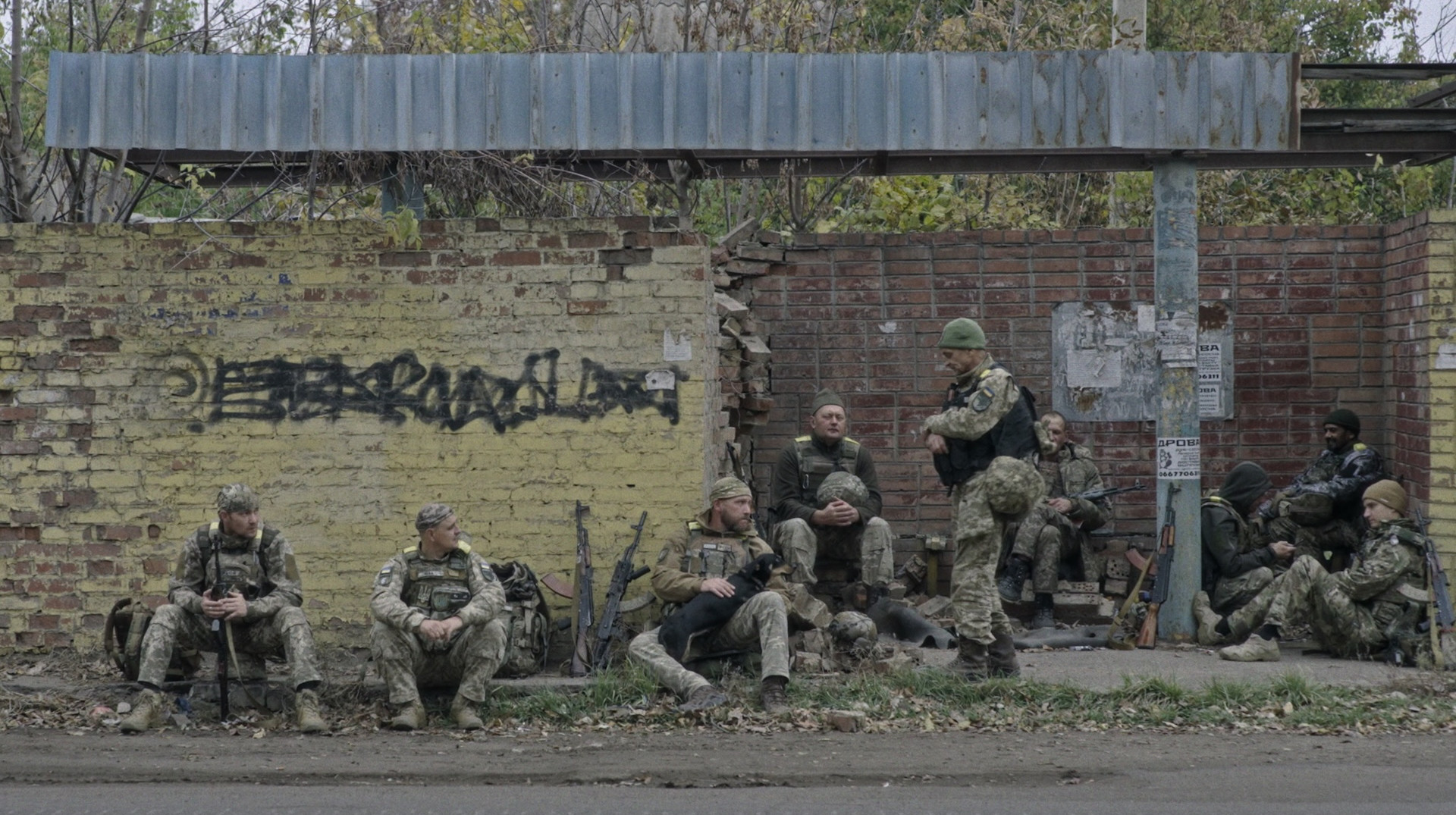 У Каннах спостерігають за людиною, яка бере до рук зброю. Рецензія на український фільм Militantropos