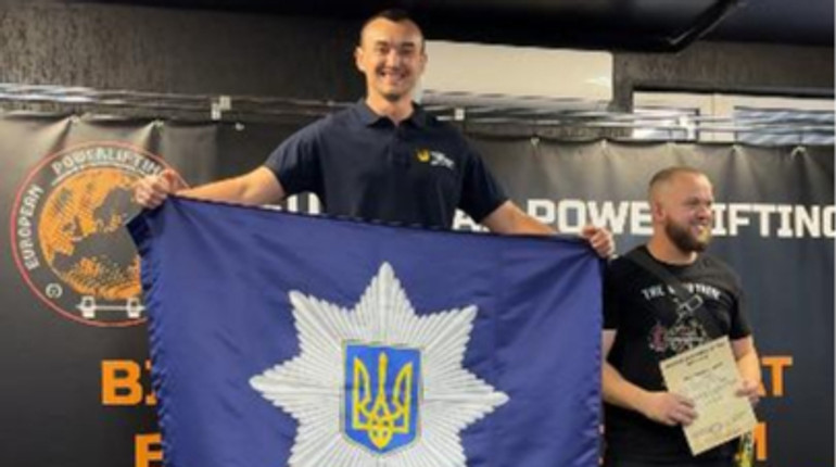 Кіберполіцейський з Київщини побив світовий рекорд з паверліфтингу