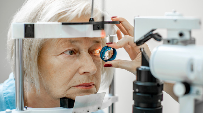 Чому виникає глаукома та чим небезпечний цей стан?