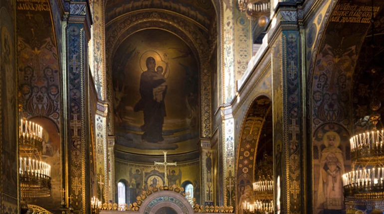 На Херсонщині заборонили богослужіння під час комендантської години на Великдень і Гробки