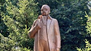 Памʼятник Леніну, перероблений на Шевченка, став музейним експонатом