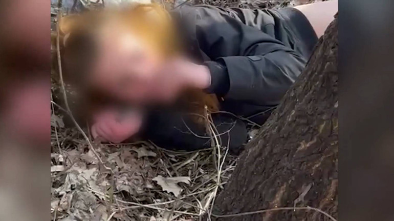 У Києві судитимуть наркозалежну матір, яка лежала в парку непритомна: поруч була її дитина